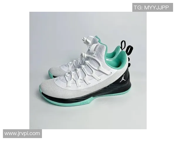 aj36气垫篮球鞋的舒适体验与性能评测让你在球场上尽显风采